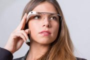 СМИ: Google разрабатывает очки с технологией дополненной реальности